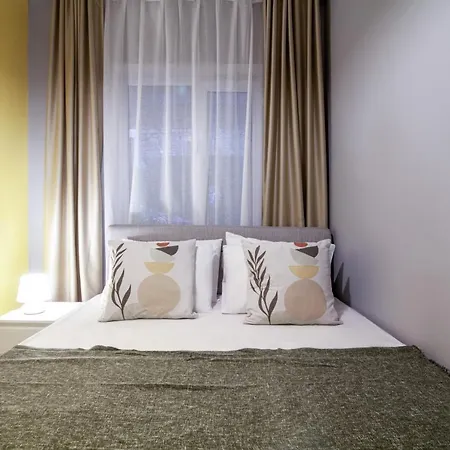 Xzxvxzvy Homxzvxzvckyard In Ciasdsagvz Apartment